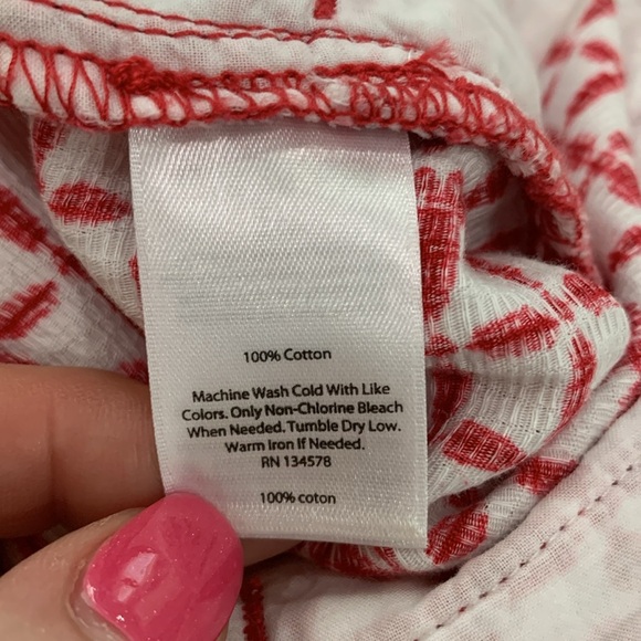 Vineyard Vines Red Tie Dye Ikat Square Print Shibori Shorts size 8 - Picture 6 of 6